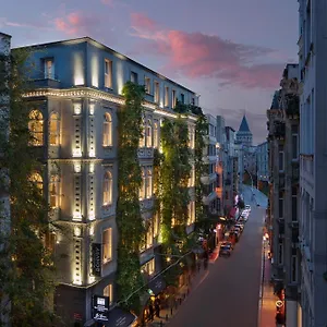 Adahan Decamondo Pera, Autograph Collection Hotel